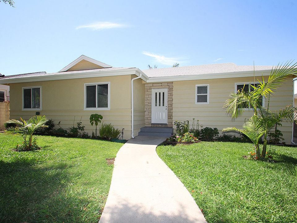1st image of 15600 Rinaldi St