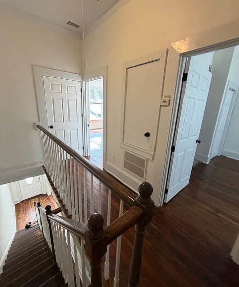 540 E Hall St — Photo 10