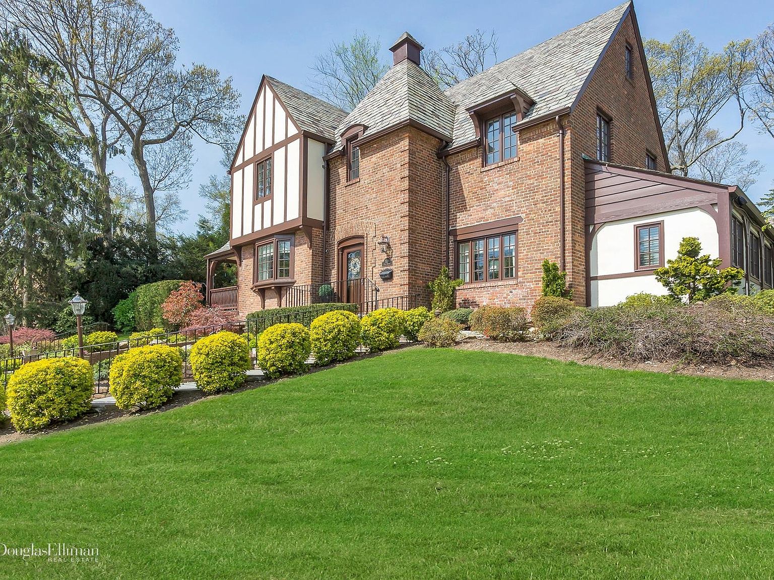 520 Park Ave, Manhasset, NY 11030 Zillow