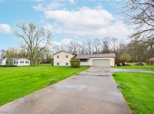42839 Apples Way Dr, Leetonia, OH 44431