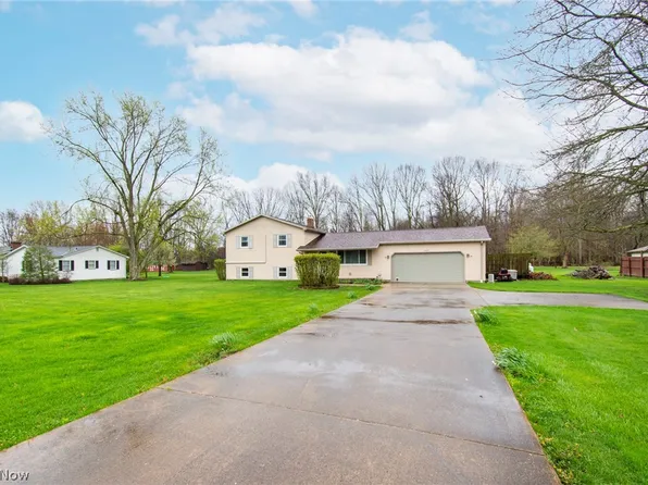 42839 Apples Way Dr, Leetonia, OH 44431