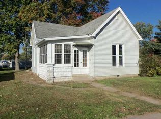 607 N Line St, Loogootee, IN 47553