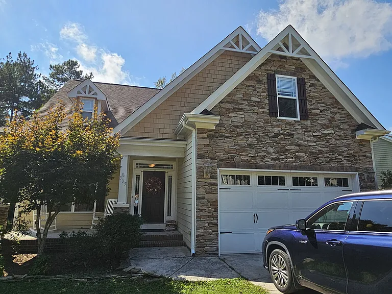 305 Skipping Water Dr — Photo 1