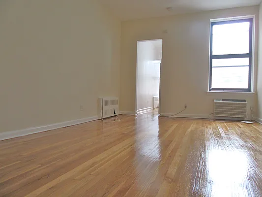 Rented by Paley Management | media 7