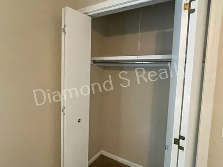 2749 W Buena Vista St — Photo 18