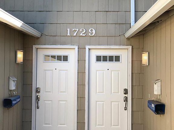 3rd image of 1729 N Oakes St #B