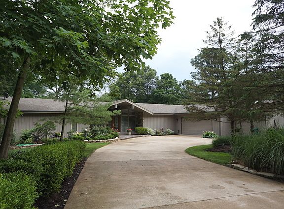 3rd image of 2688 Hoberg Dr