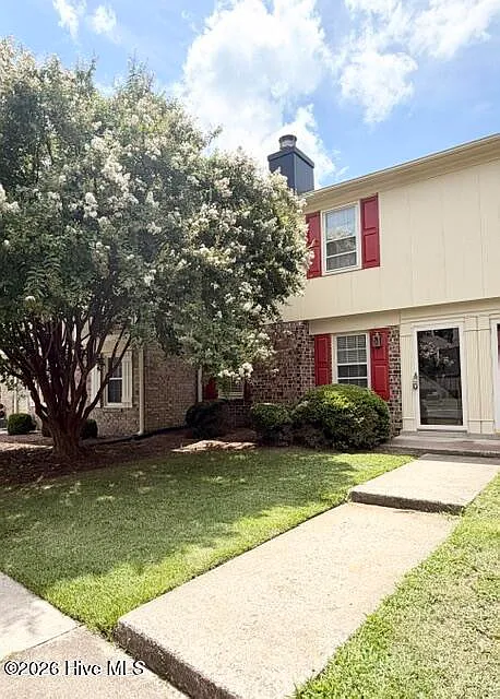 24 Scott St