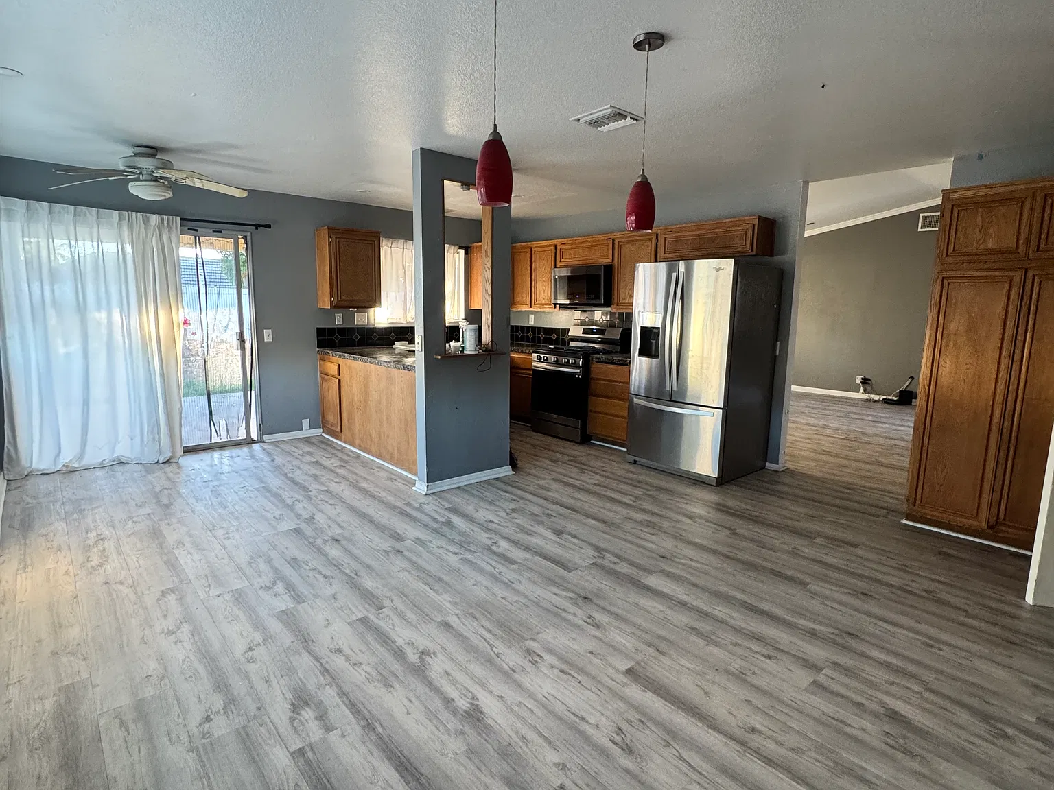 4 bed, 1649 sqft, $3,750 — Photo 4