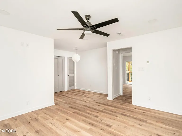 811 Flanders Ln #5 — Photo 3