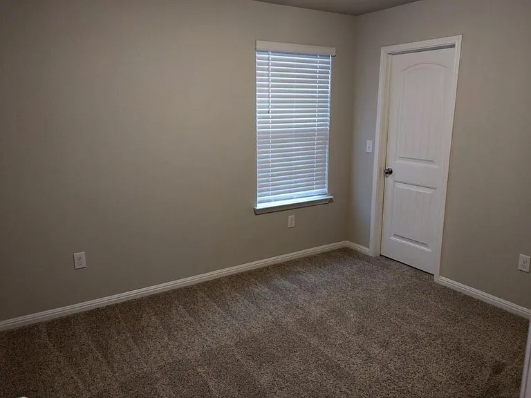 109 Schuster Ct — Photo 9