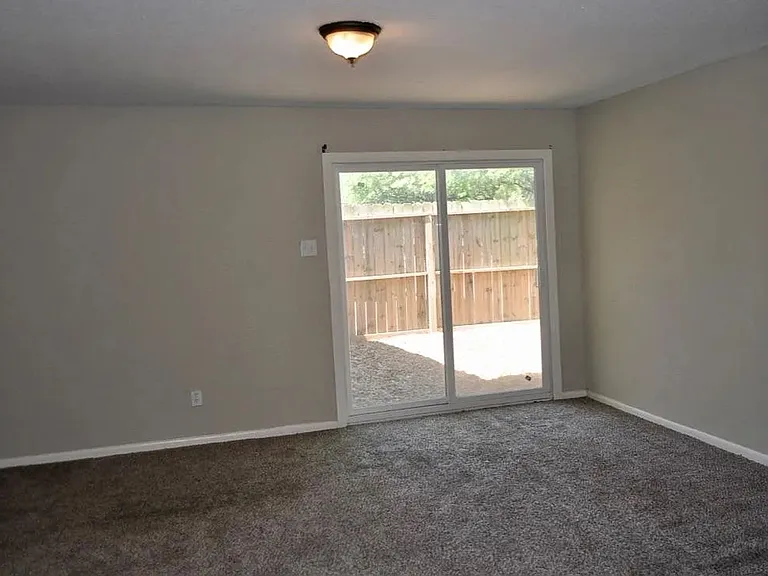 12402 Riva Ridge Ln — Photo 5
