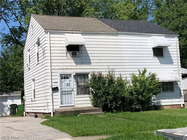 1538 E 256th St, Euclid, OH 44132