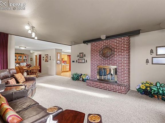 5th image of 1124 Eagle Rock Rd