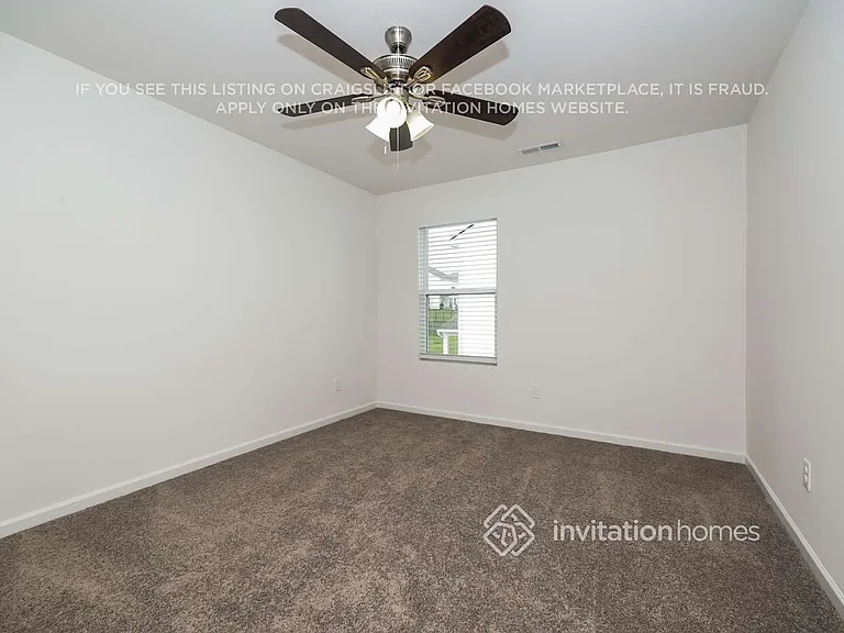 3810 Lantern Ln — Photo 12