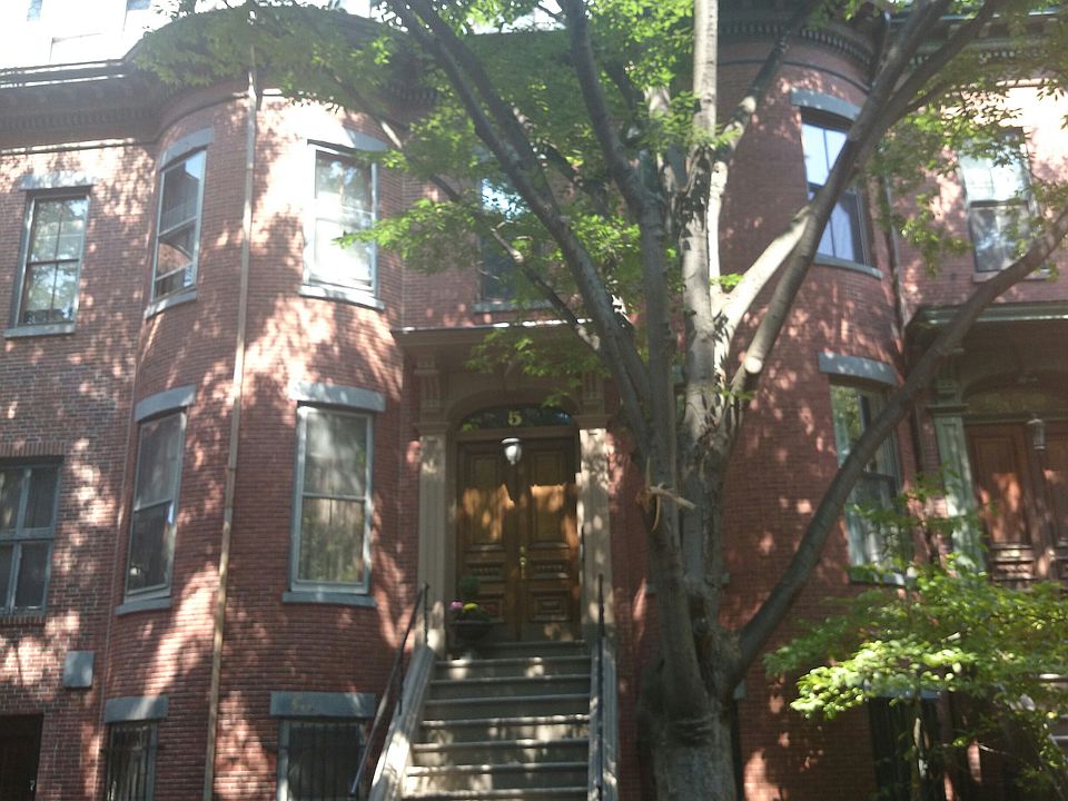 1st image of 5 Wellington St #3