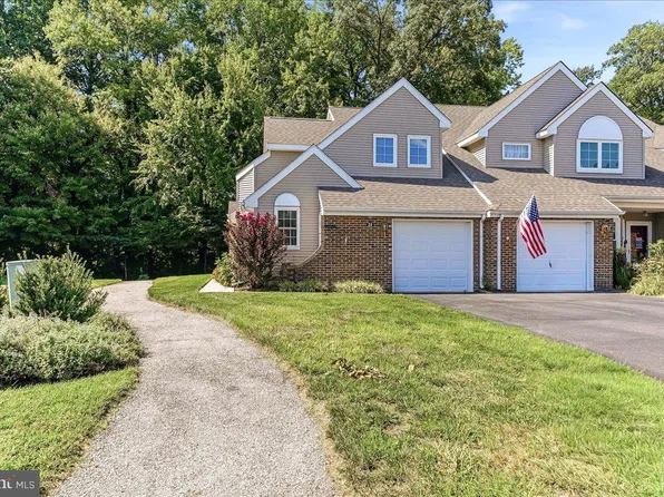 24 Fleetwood Ct #31, Wilmington, DE 19804