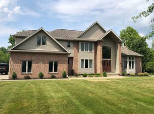 2909 Love Rd, Grand Island, NY 14072