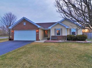 14046 Prairie Commons Ln, South Beloit, IL 61080