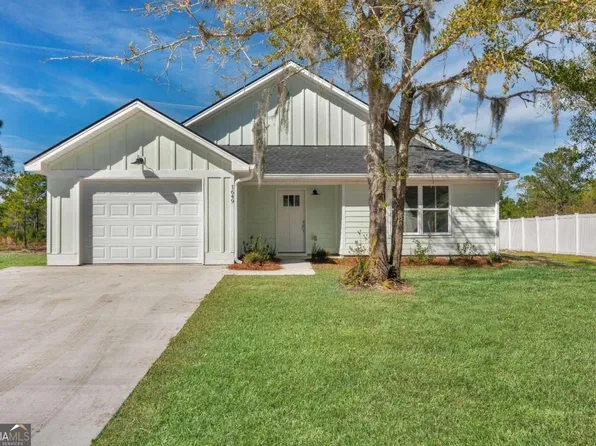 1649 Ashantilly Dr, Darien, GA 31305