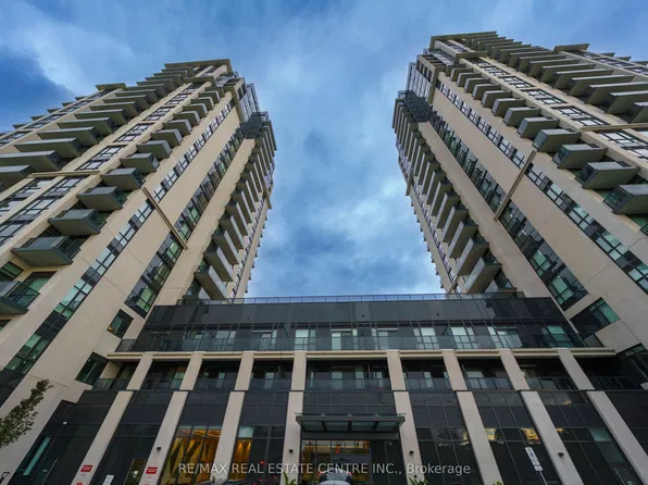 202 Burnhamthorpe Rd E #509W, Mississauga, ON L5A 3R8