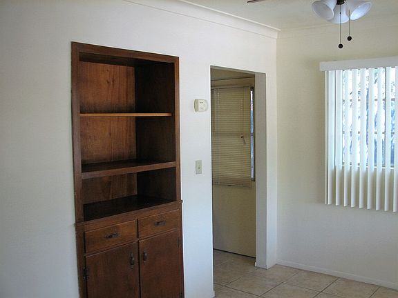 4th image of 1103 N Camilla Blvd #A