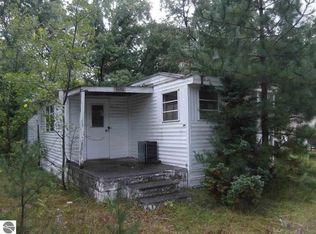 6604 Wickert Rd, Hale, MI 48739