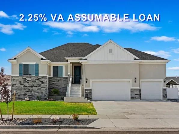 3411 W Blue Crane Dr, Clinton, UT 84015