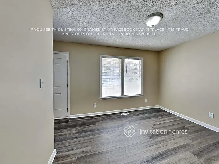 7537 Thebes Dr — Photo 7