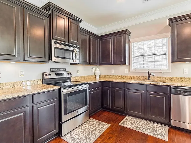 322 Tufton Ct — Photo 12