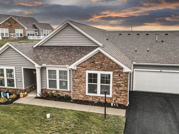 1503 Highland Dr, Finleyville, PA 15332