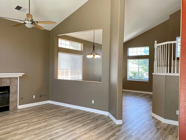 1422 Parkington Ln — Photo 8
