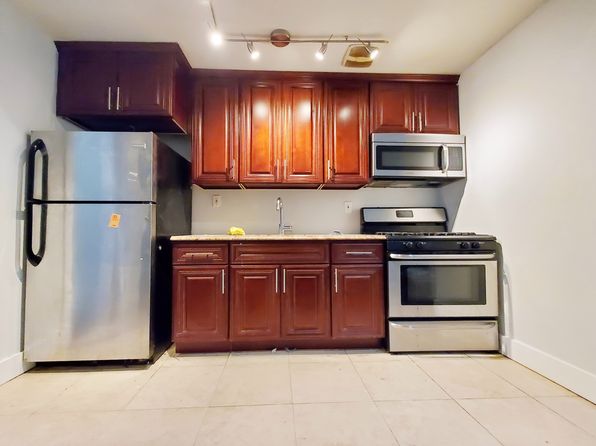 152 Albany Ave #2