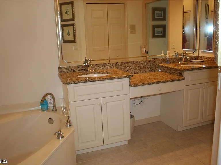 20728 Tisbury Ln — Photo 19