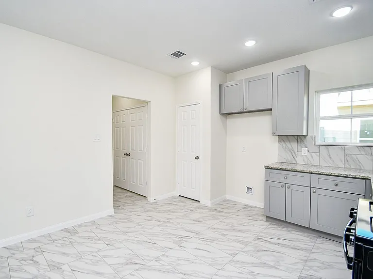 12202 Heather Flower Ln — Photo 15