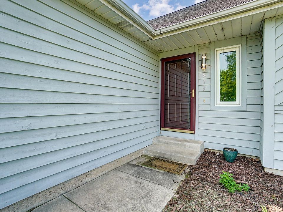 1819 Lakewood Dr, Fort Wayne, IN 46819 | Zillow