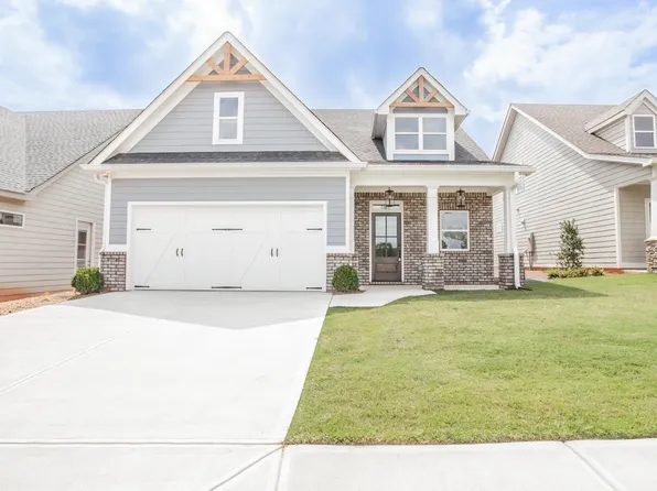 412 Maple View Dr, Carrollton, GA 30117