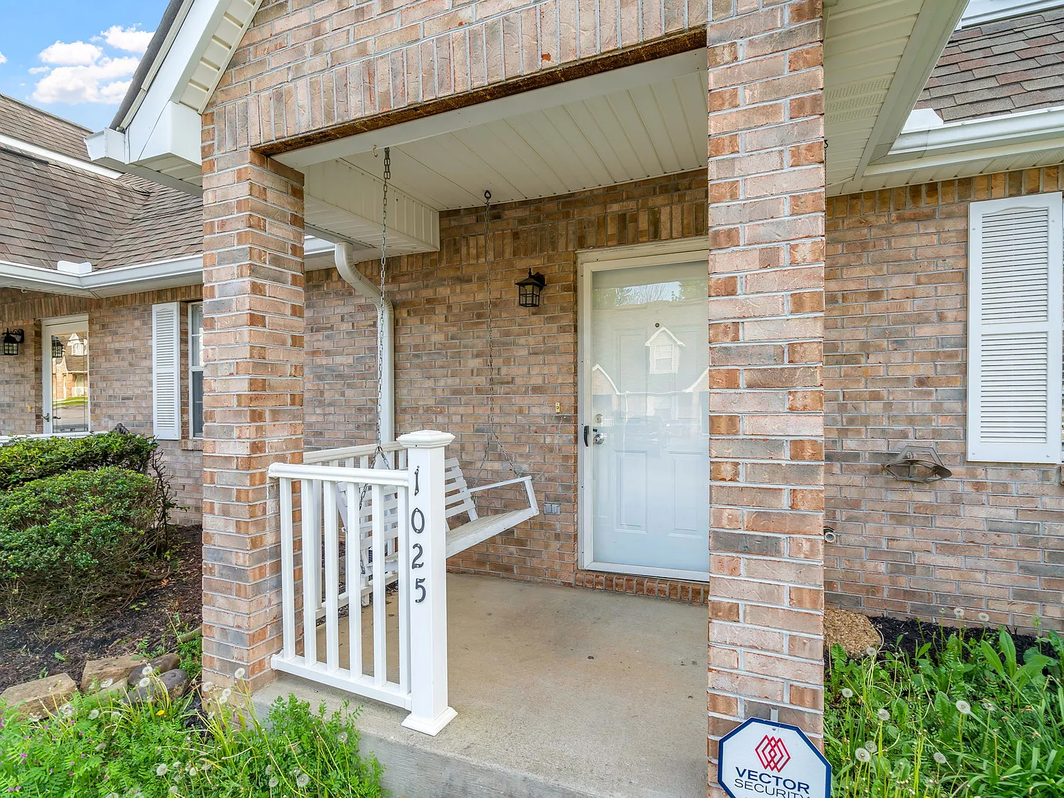 1025 Nod St — Photo 3