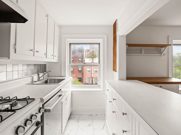 98 Hicks St #2