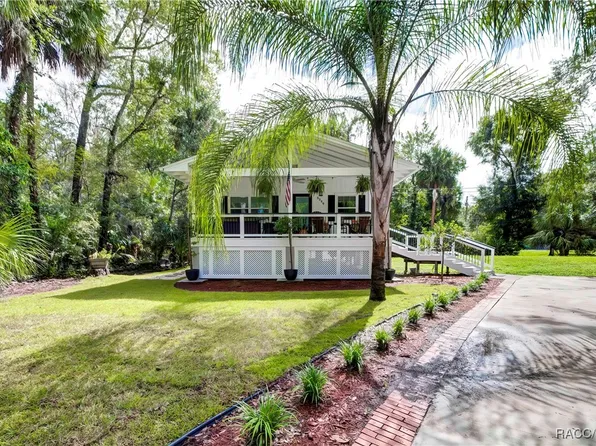 5549 S Chamberlain Pool Ave, Homosassa, FL 34448