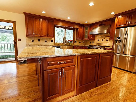 2nd image of 22634 NE 26th Ct