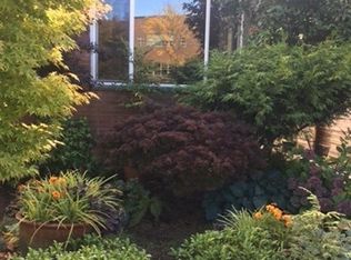 1409 NW 65th St APT 1, Seattle, WA 98117