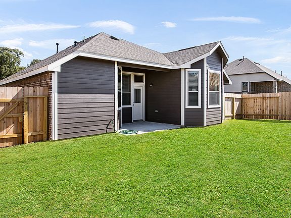 2nd image of 6827 Aspen Peak Dr