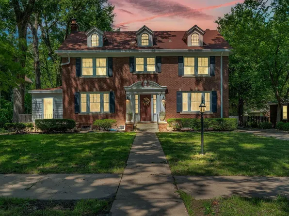 1417 SW College Ave, Topeka, KS 66604