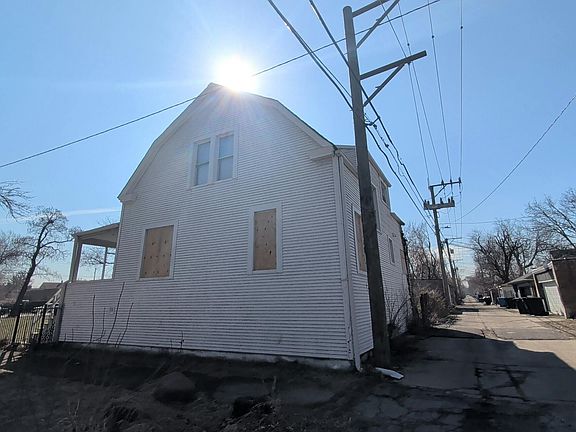 3rd image of 2915 E 80th St