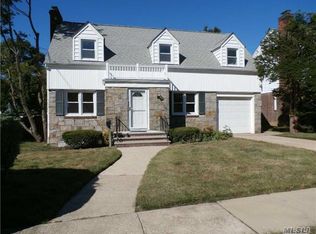 846 Shubert St, North Baldwin, NY 11510