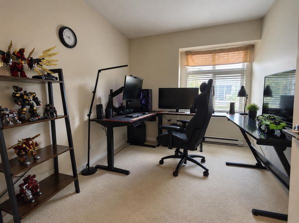 4 bedroom rental in Surrey — photo 7