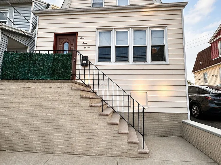 167 Gates Ave — Photo 1