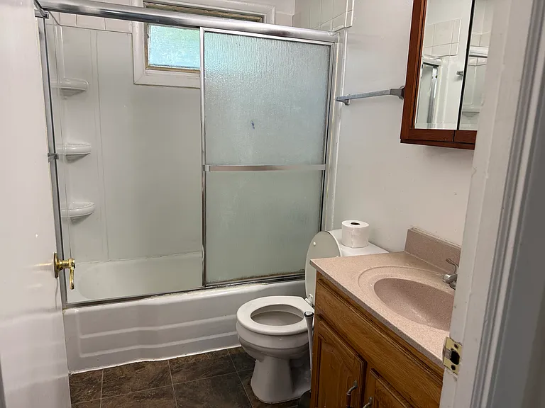 218 Tareyton Dr #1 — Photo 9