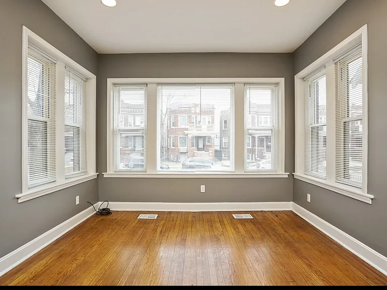 1049 N Massasoit Ave #1 — Photo 7